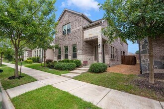 Building Photo - 7632 Regal Ln
