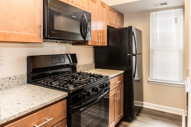 Foto del edificio - Greenhills Townhomes & Apartments