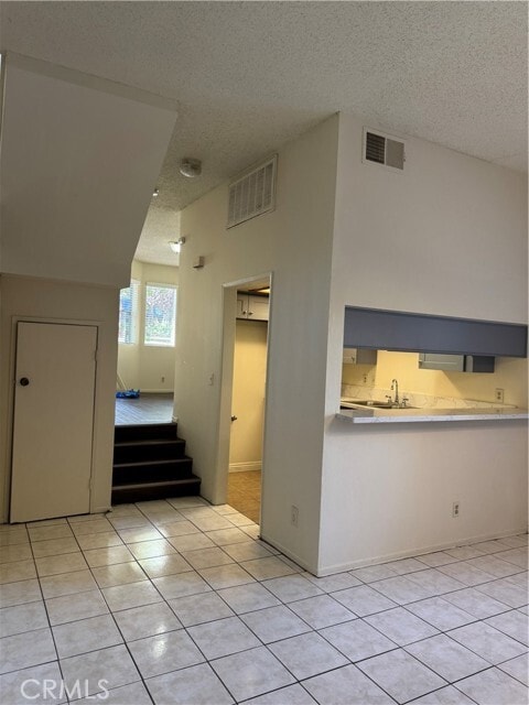Foto del edificio - 4904 Ithaca Ave