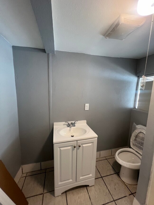 Foto del edificio - Cozy 2 Bedroom 1 Bathroom