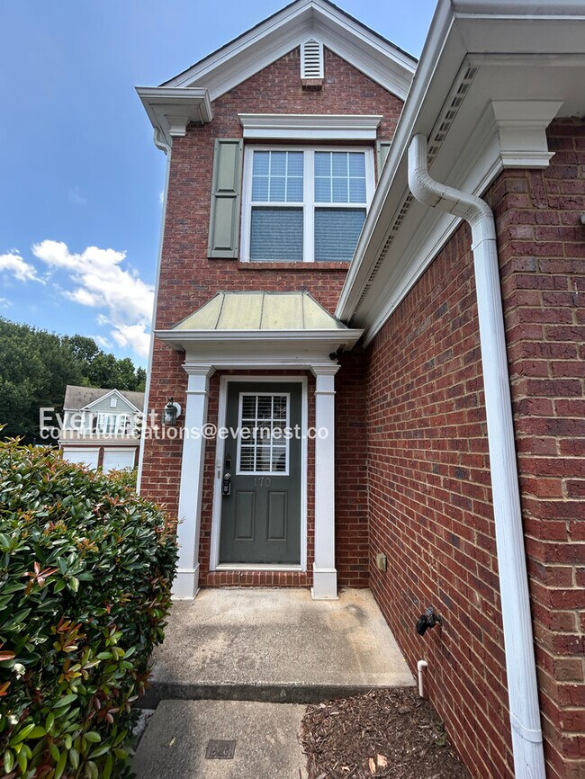 Foto del edificio - 170 Finchley Dr