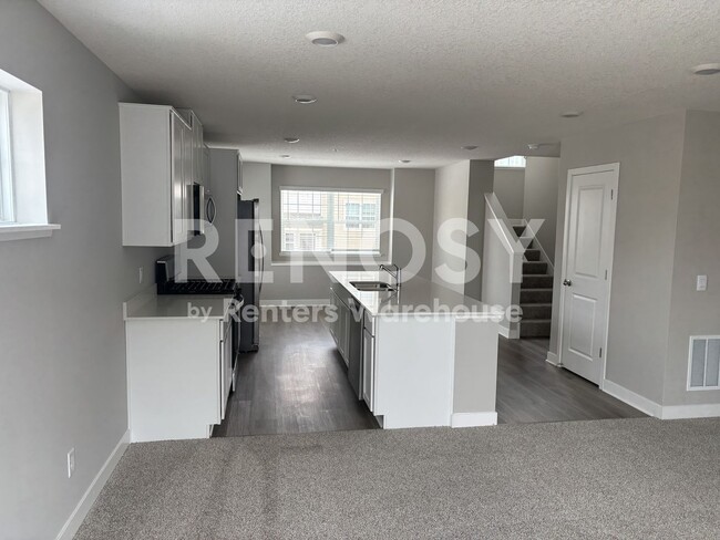 Building Photo - 12572 Guadalcanal Cir