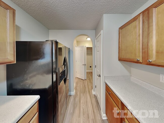 Building Photo - 297 Mission Tripp St