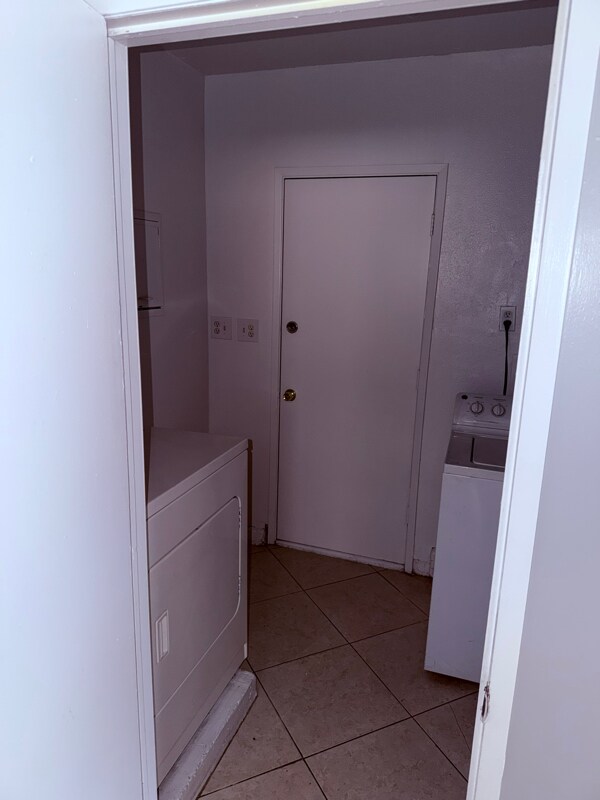 Foto del edificio - 5925 Marka Dr