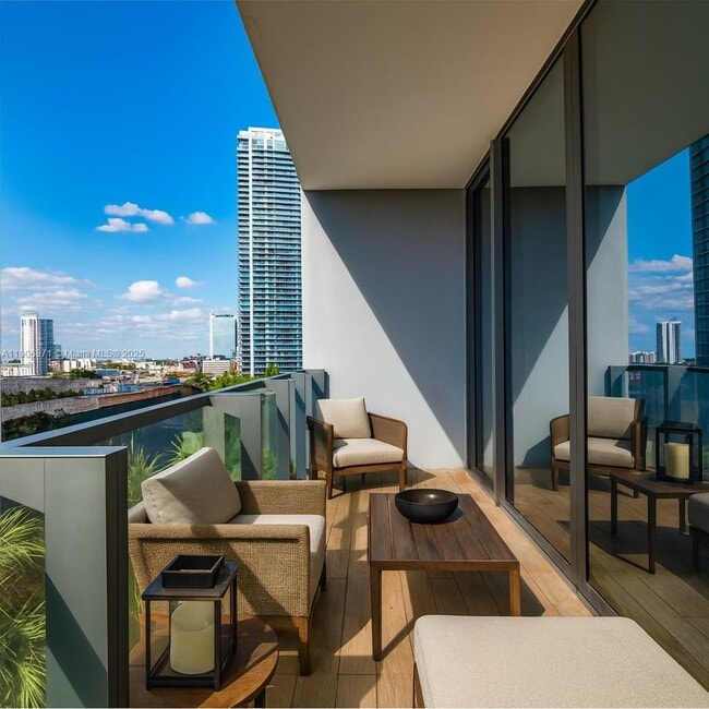 Foto del edificio - 88 SW 7th St