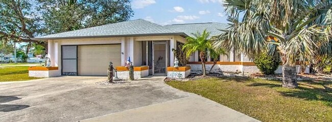 Foto del edificio - 19484 Midway Blvd