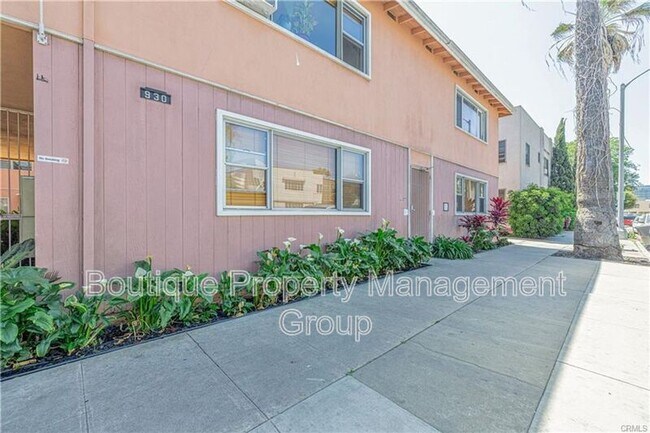 Building Photo - 930 E 1st St