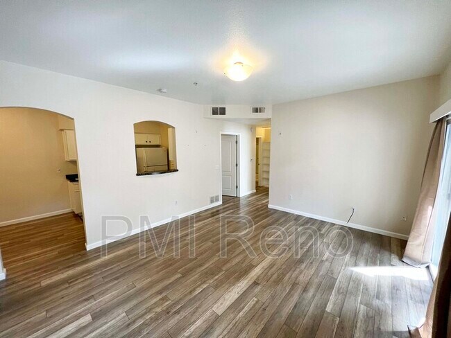 Foto del edificio - 6850 Sharlands Ave.