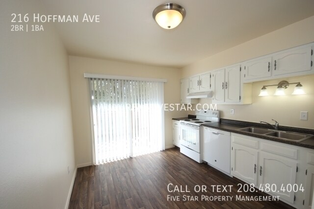 Foto del edificio - 216 Hoffman Ave