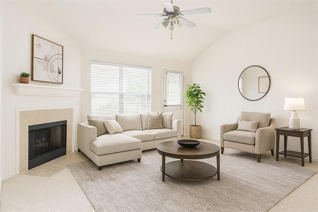 Building Photo - 1121 Roping Reins Way