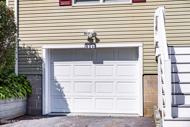 Building Photo - 62 Devitt Rd