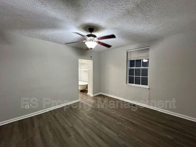 Photo - 1502 Lexington Ave House