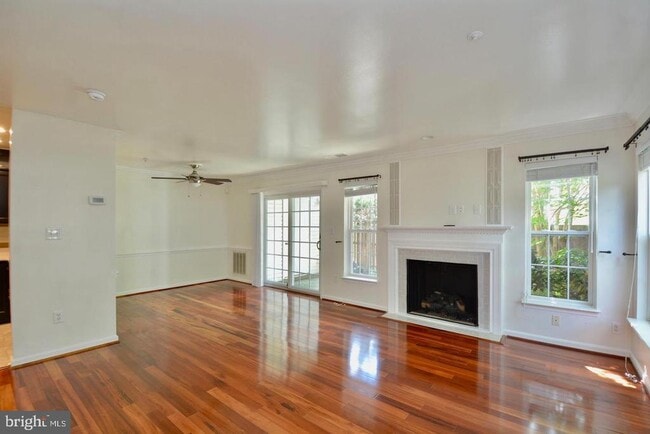 Foto del edificio - 6603 Netties Ln