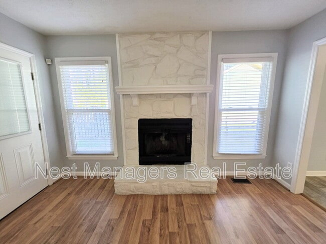 Foto del edificio - 9598 Holbrook Ln