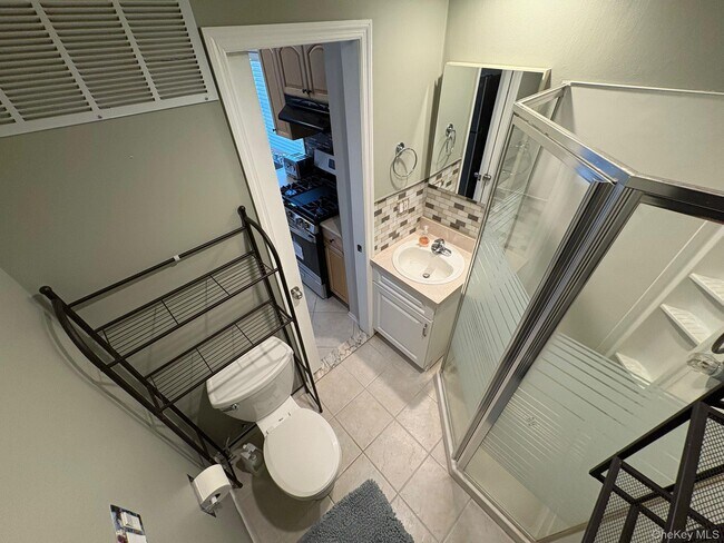 Foto del edificio - 318 Claremont Ave