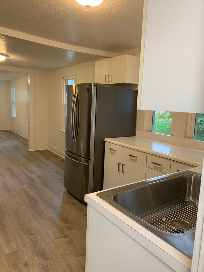NEW refrigerator with ice maker - 18 S 21st St