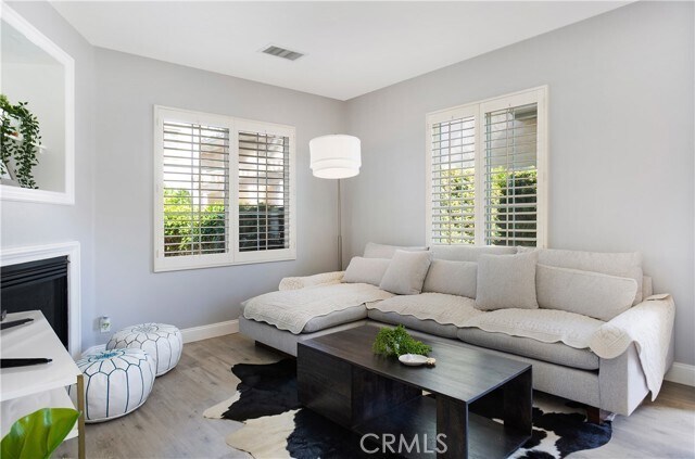 Foto del edificio - 205 Cherrybrook Ln