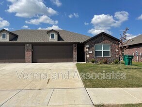 Building Photo - 463 Barbet Dr