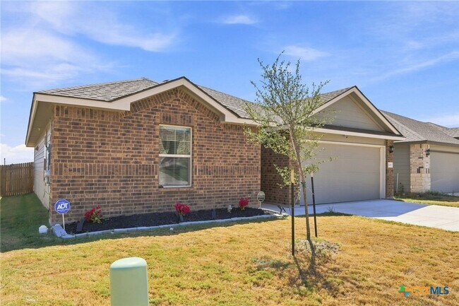 Building Photo - 1261 Lindsey Dr