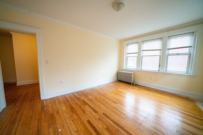 Building Photo - 58 Selkirk Rd