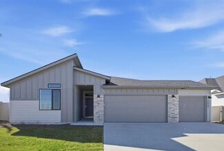 Building Photo - 7047 Spring Dr