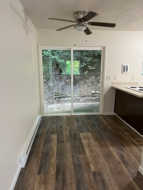 Building Photo - 3354 SW Beaverton Hillsdale Hwy