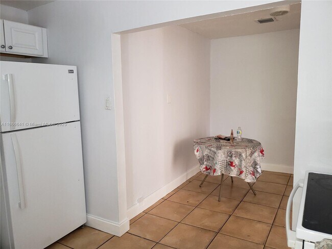 Foto del edificio - 580 NW 95th St