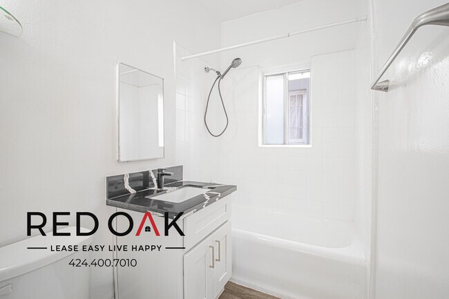 Foto del edificio - 687 Shatto Pl