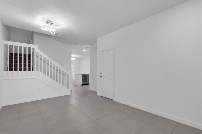 Photo - 105 SW 184th Ave House