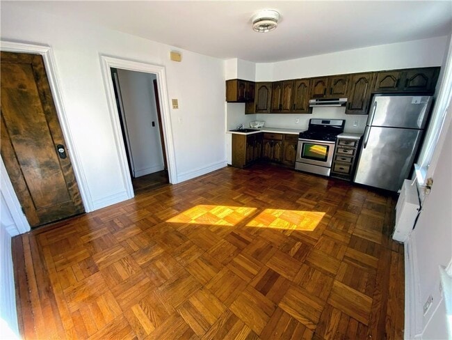 Building Photo - 428-483 83rd St