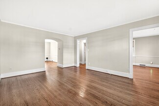 Building Photo - 920 N Market St