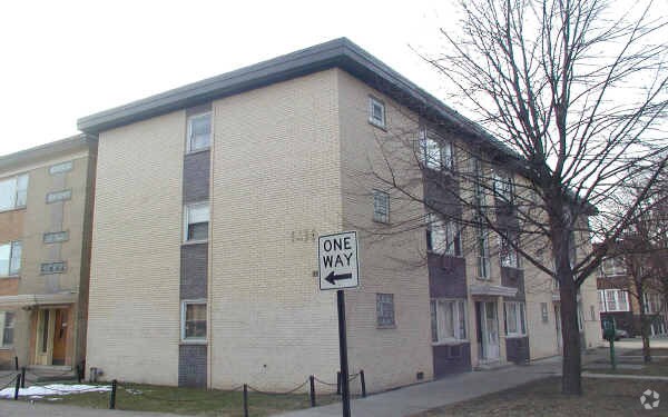 Primary Photo - 5439 W 23rd St