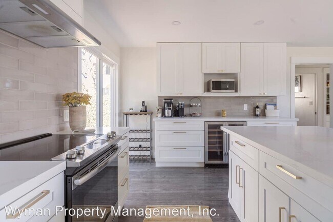 Foto del edificio - 2 br, 2 bath House - 117 Dewitt Ave