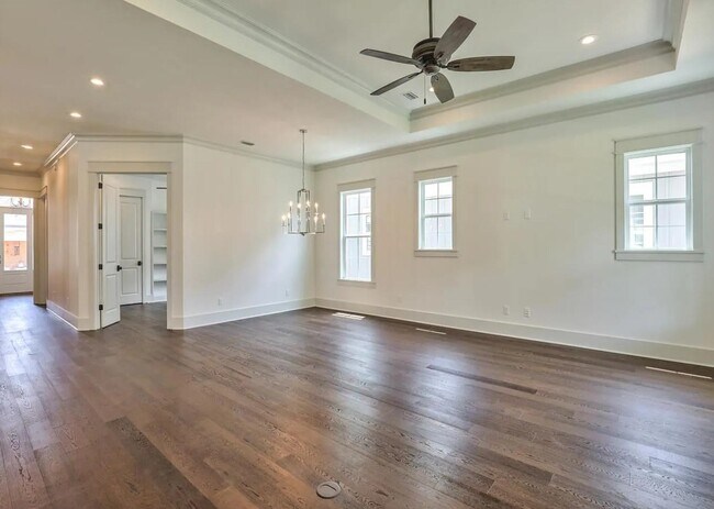 Building Photo - 465 Karcher Ave