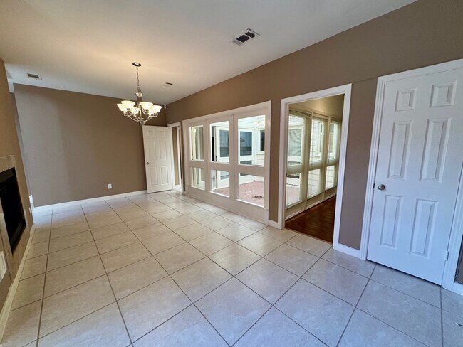 Foto del edificio - 11862 Taylorcrest Rd