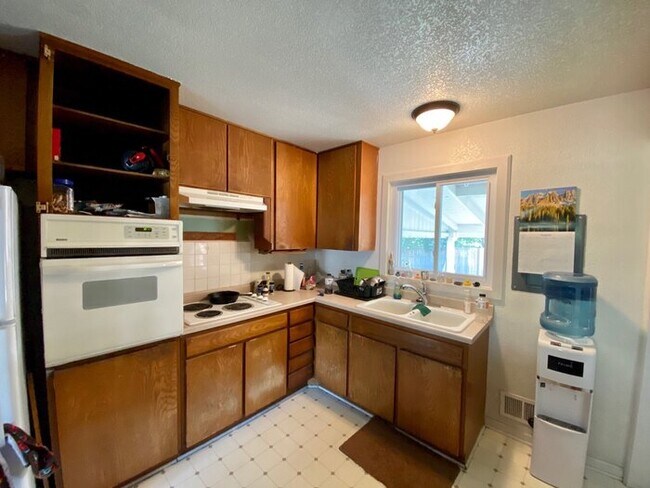 Building Photo - Lovely 2 Bedroom, 2 Bath Home in Northglenn