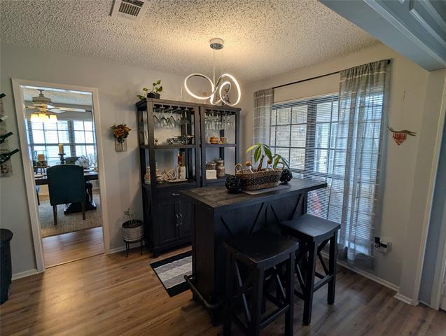 Building Photo - 2827 Cross Timbers Dr