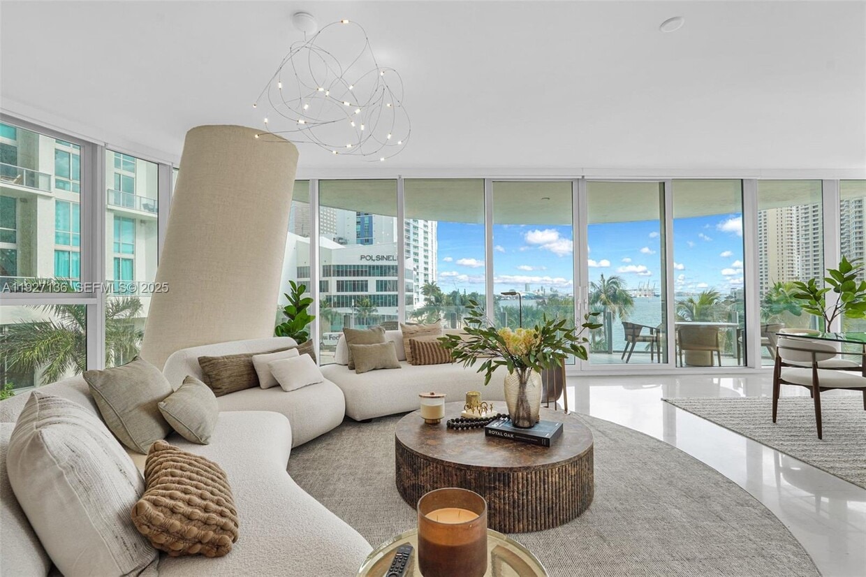 Foto principal - 300 Biscayne Blvd Way