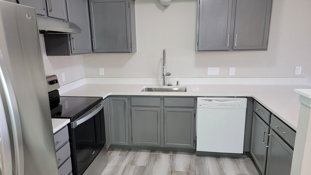 Kitchen - 3650 E Barbara Ct