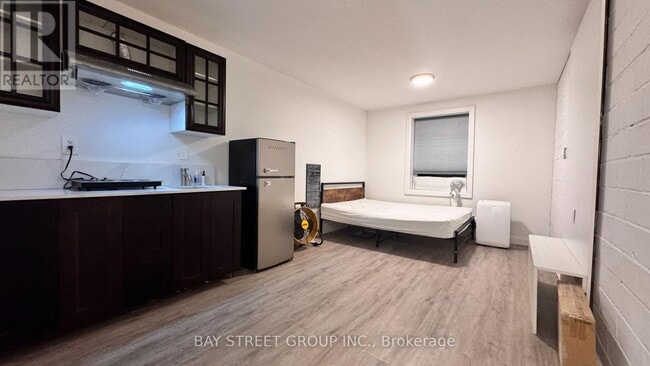 Building Photo - 5745 Stanley Ave