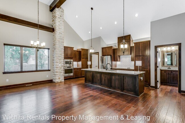 Building Photo - 3 br, 4.5 bath House - 2248 N. Tallgrass #2