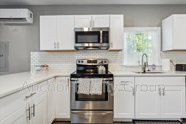 Building Photo - 250 N 4th St