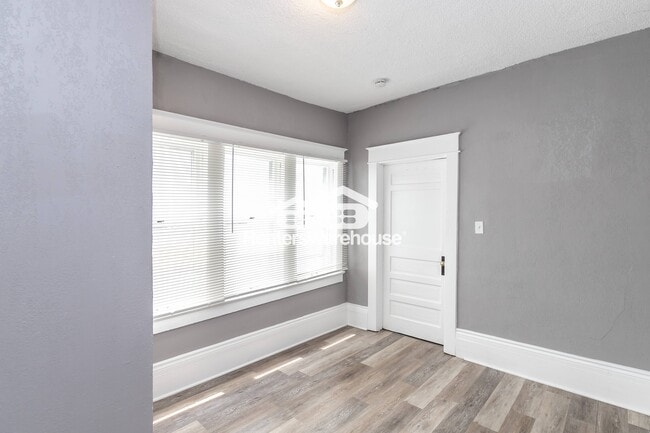 Building Photo - 7800 E 51st St
