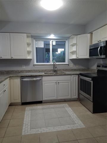 Foto del edificio - 1322 Wildflower Ct