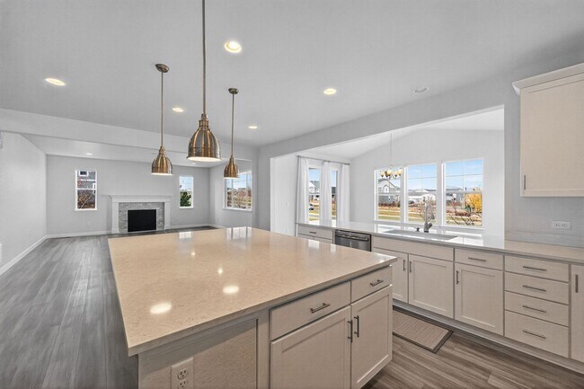 Foto del edificio - 590 Pikes View Dr