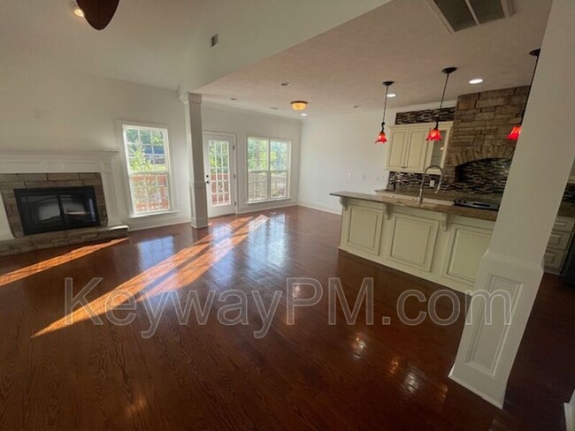 Foto del edificio - 880 Willow Lake