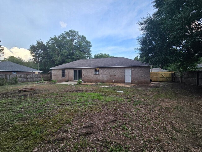 Foto del edificio - 3 Bedroom / 2 Bath House - Milton