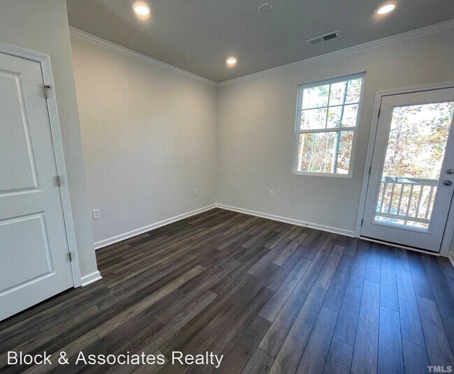 Building Photo - 3 br, 3.5 bath House - 1030 Shoreside Dr