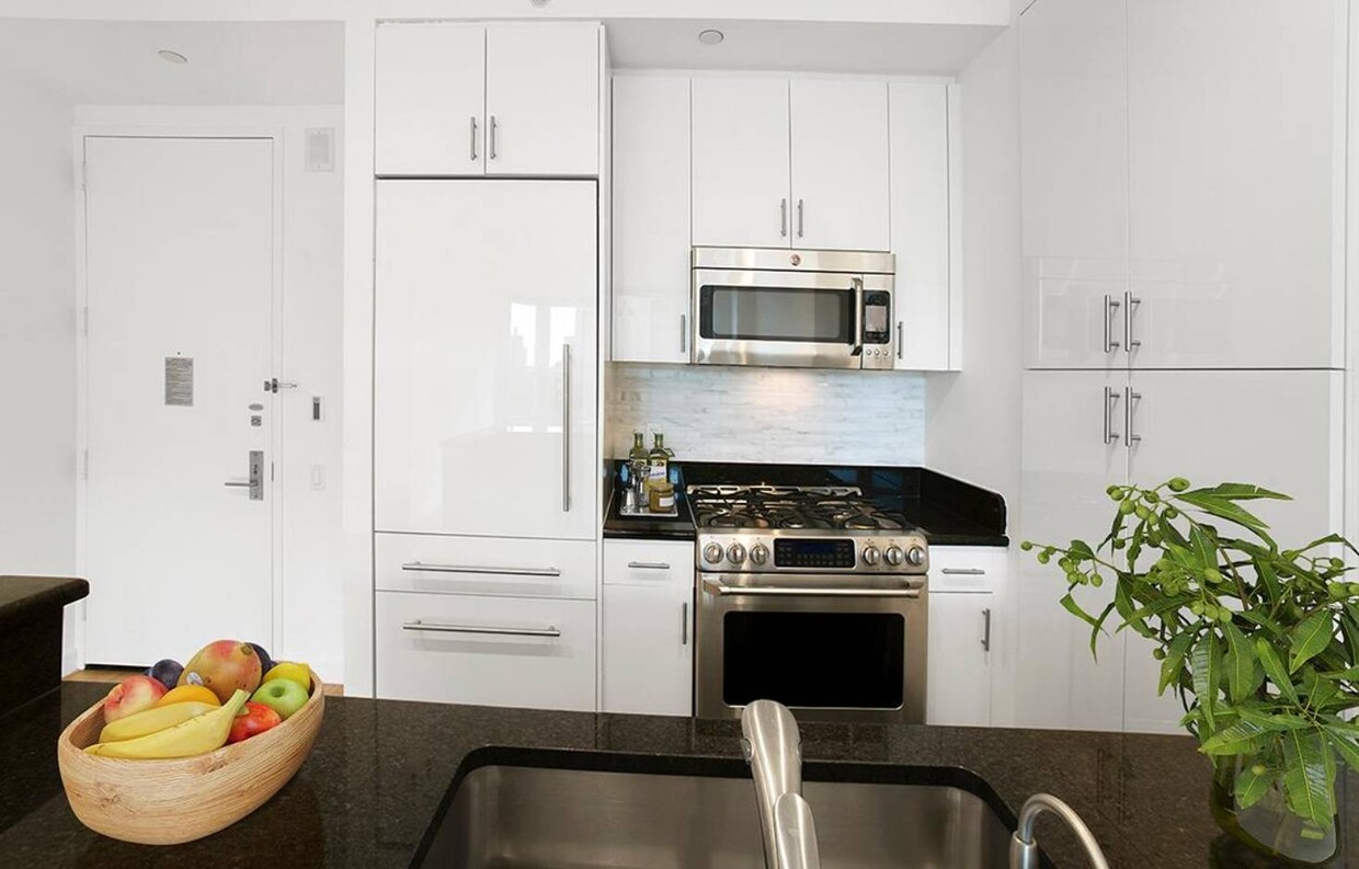 Foto principal - 330 W 39th St