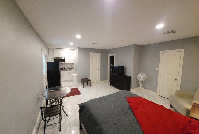 Foto del edificio - 15519 Pebble Bend Dr